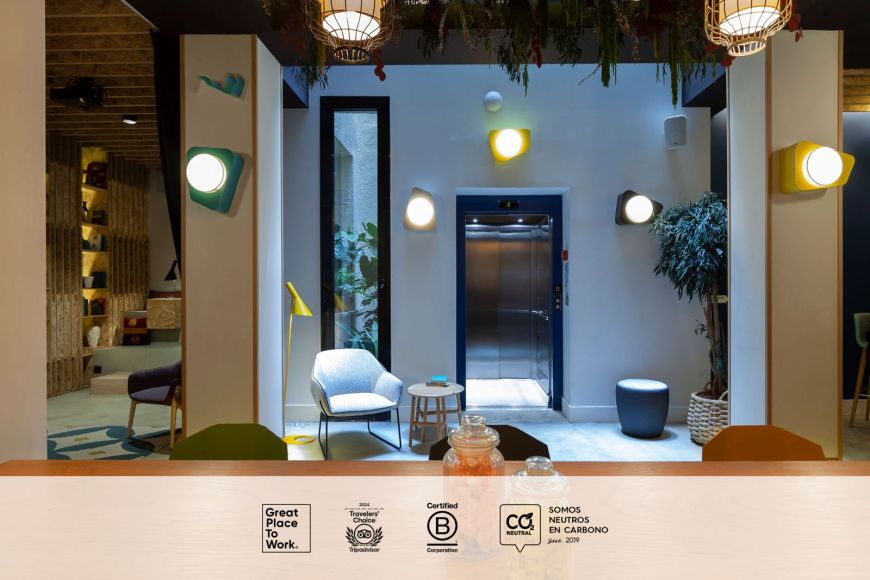 Hall hotel