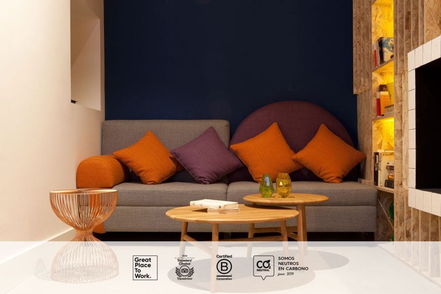 Sofa hotel