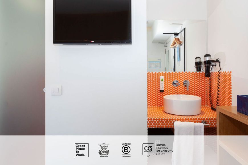 Doble lavabo naranja