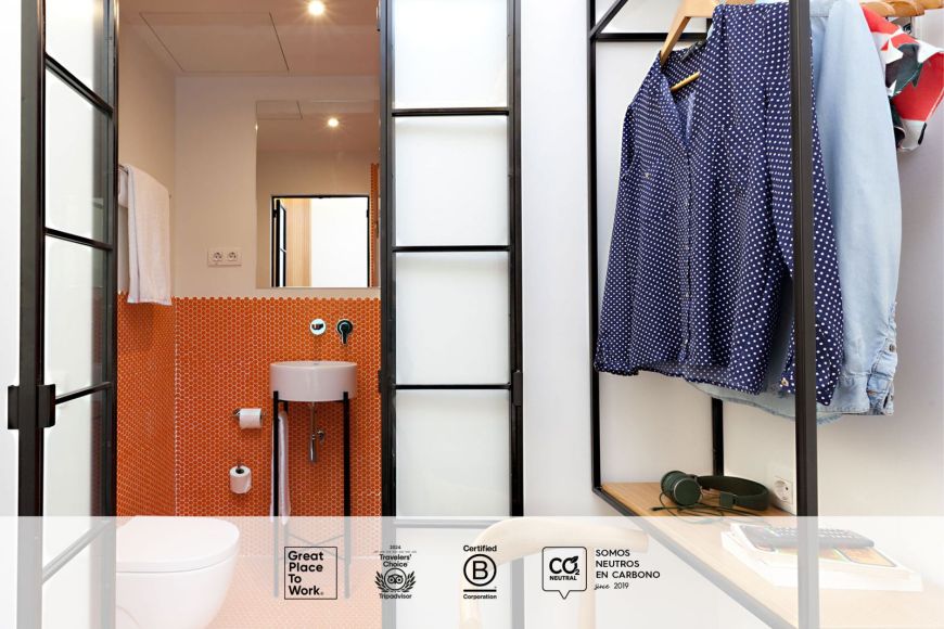Doble exterior detalle pechero y baño
