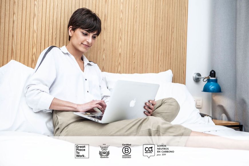 Cama chica macbook